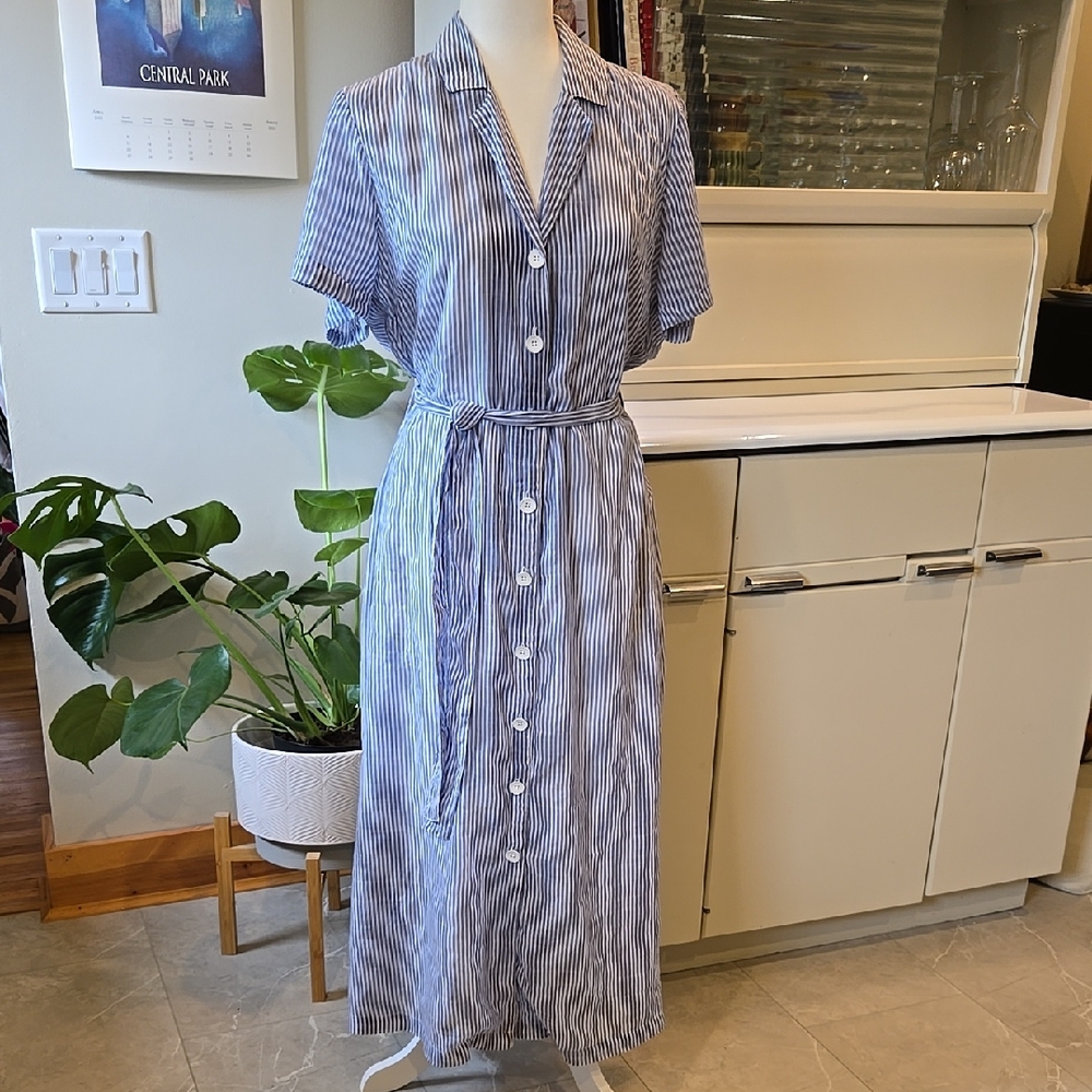 EUC Anthropoligie Cloth and Stone Blue/White Stripe Dress Size Small